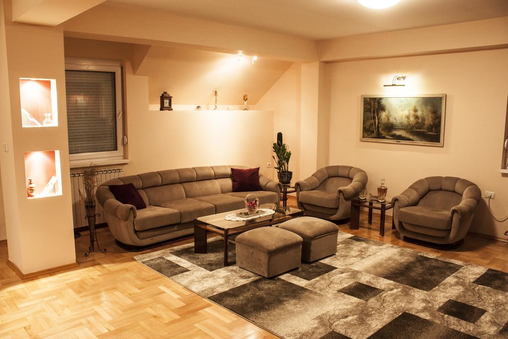 Apartments Skopje Downtown Bagian luar foto