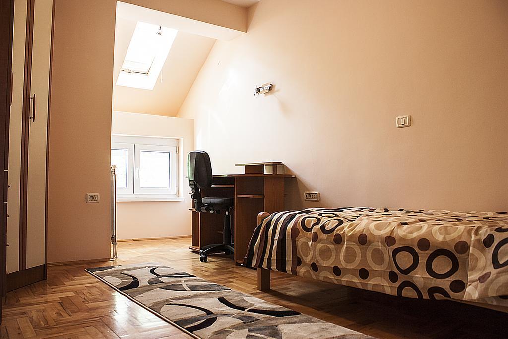 Apartments Skopje Downtown Bagian luar foto
