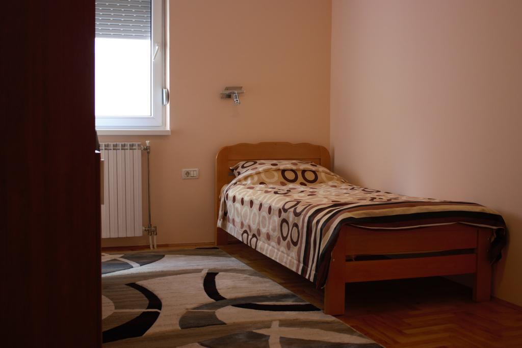 Apartments Skopje Downtown Bagian luar foto
